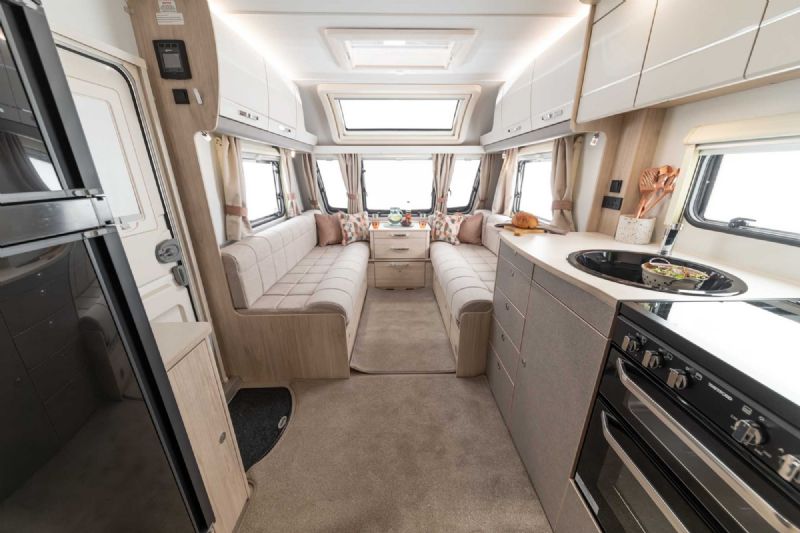 2025 Elddis Avante 860